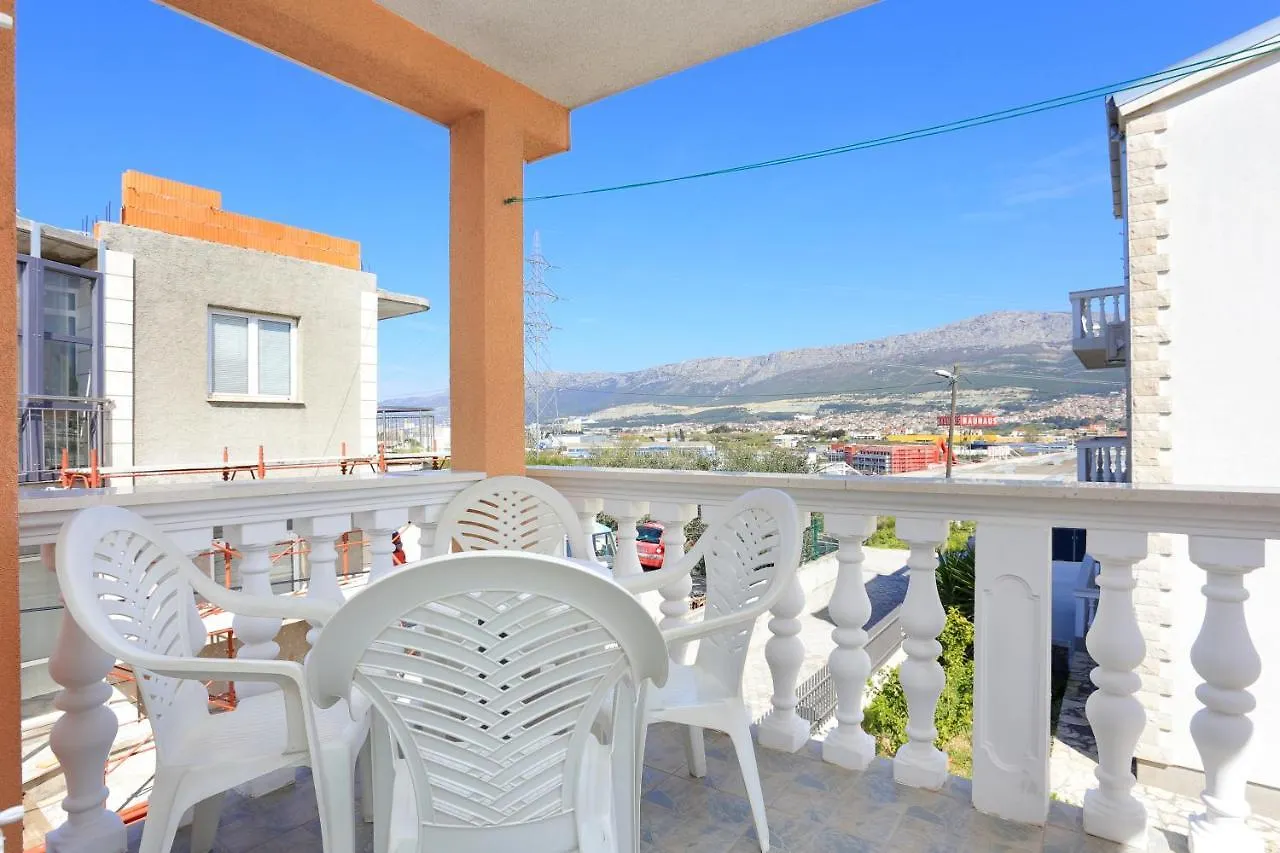 Family Friendly Apartments With A Swimming Pool Split - 21026 Croatia